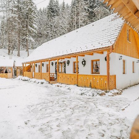 LOLO Park Resort Lacu Rosu Eksteriør bilde