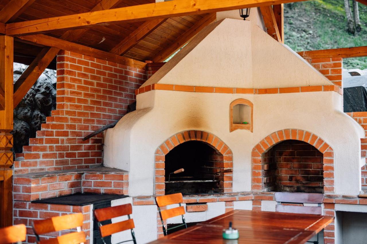 LOLO Park Resort Lacu Rosu Eksteriør bilde